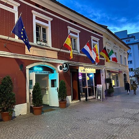 Hostel Lovely Rooms, City Center, Shared Bathroom, Windows To Corridor Villach Exteriör bild