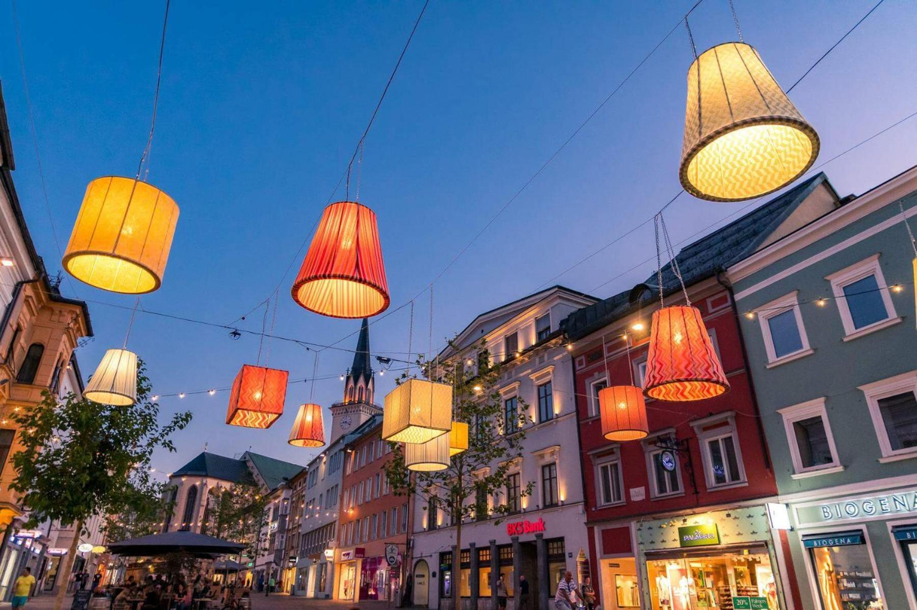 Hostel Lovely Rooms, City Center, Shared Bathroom, Windows To Corridor Villach Exteriör bild